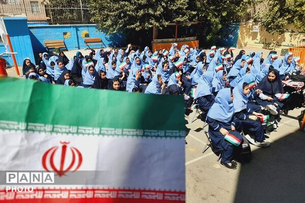 نواختن زنگ دانایی در مدارس عفاف،مشکات و هدی 