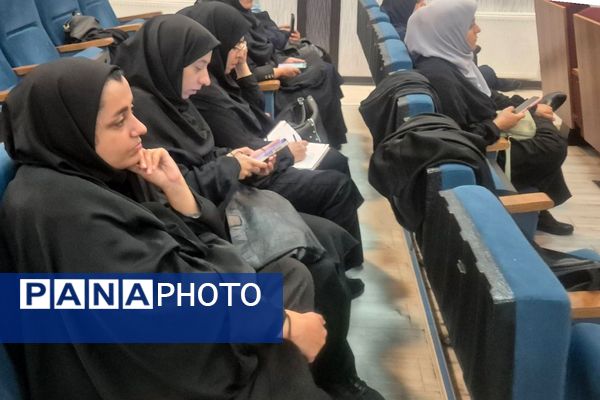 کارگاه آموزش مهارت‌های تشکیلات سازمان دانش‌آموزی ویژه مربیان کهریزک 