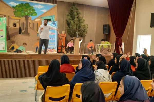 همایش همیاران مشاور دختران متوسطه اول و دوم در کانون شهید آوینی 