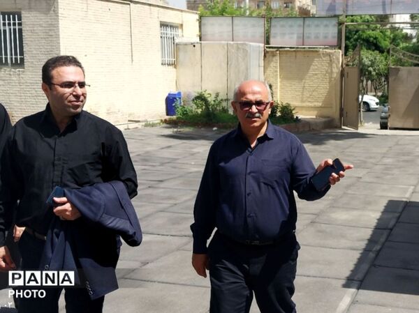 مدرسه شاهد شهیده ناهید فاتحی؛ میزبان زائران مراسم تشییع رهبر شهید