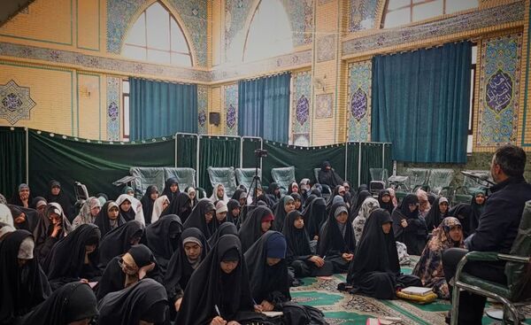 اعتکاف دختران نسل آفتاب