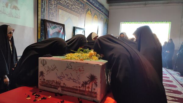 استقبال از شهید‌گمنام در دبیرستان رضوانه شاهبیکی سربیشه 