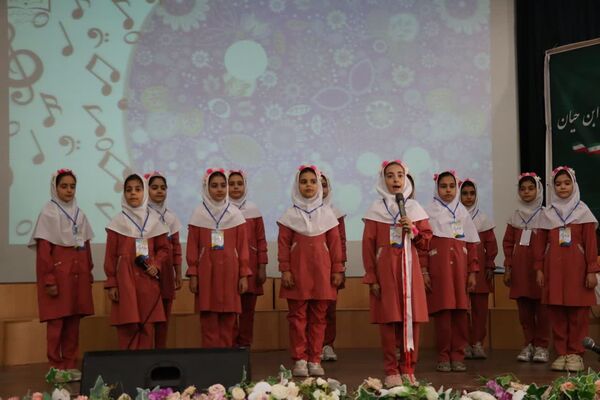 آیین تجلیل از برگزیدگان استانی جشنواره جابربن‌حیان و اصلاح روش‌های آموزش و تحول در محیط یادگیری در البرز