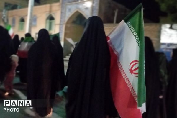 مردم بن میدان حماسه را خالی نمی‌کنند 