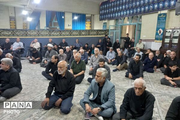 یادواره رهبر شهید در پیشوا؛ تجلی بصیرت و ولایت مداری دانش‌آموزان و فرهنگیان