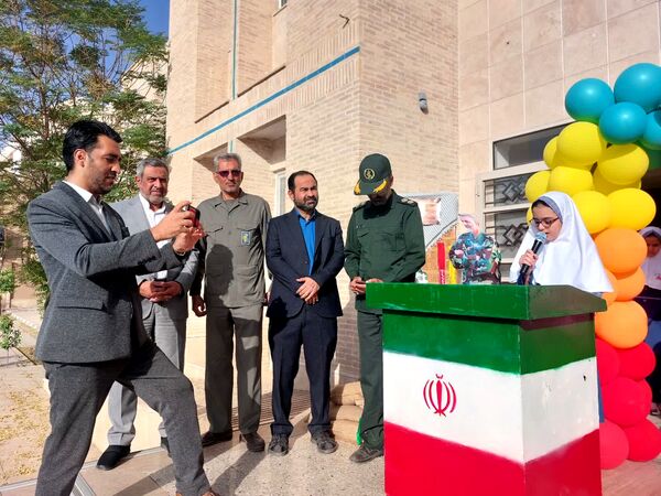 آیین سال تحصیلی جدید در مدرسه شاهد پوررضایی یزد