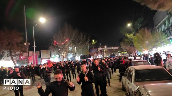 دسته های عزاداری شبانه در تجمع شهرستان نیشابور 