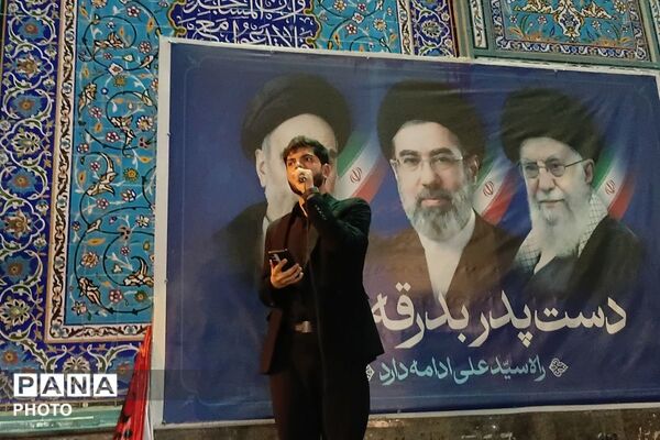 صد و بیست و هفت  شب استقامت در قرچک؛ خیابان همچنان شاهد حماسه حضور مردم 