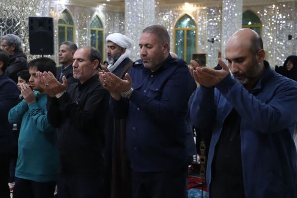 ارادتمندان اهل‌بیت در شب چهارم فاطمیه گرد هم آمدند