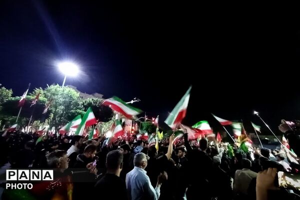 همنشینی اشک و حماسه در میدان شهدای باقرشهر