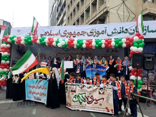 حضور بی‌نظیر دانش‌آموزان پایتخت در یوم الله 13 آبان