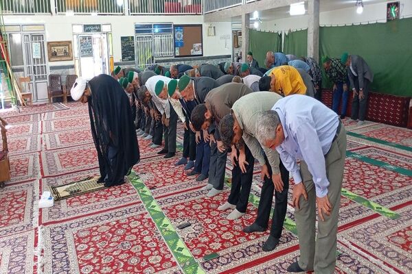 اقامه نماز جمعه در هفته دفاع مقدس  در شهر بار نیشابور