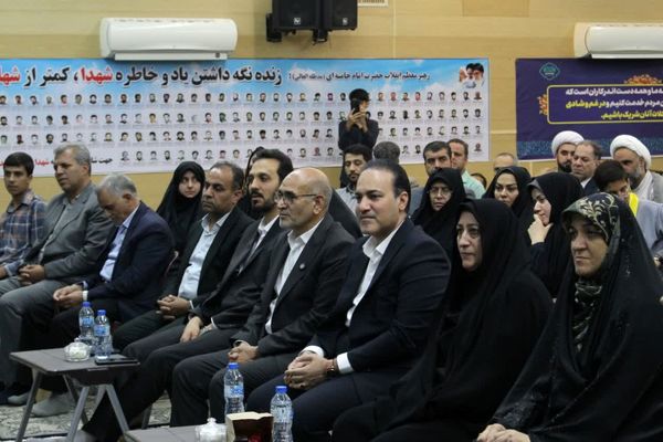 دیدار تشکل‌های دانش‌آموزی یزد با نماینده ولی‌فقیه در یزد