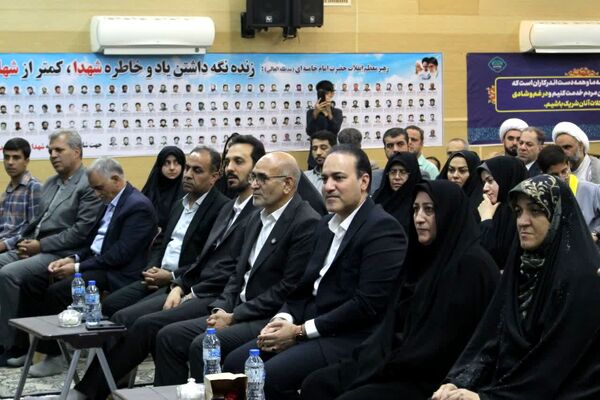 دیدار تشکل‌های دانش‌آموزی یزد با نماینده ولی‌فقیه در یزد