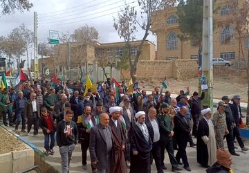 ما برای حمایت از مردم فلسطین به راهپیمایی روز قدس آمدیم