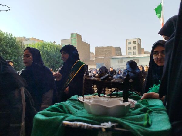 مدراس شهرستان قدس میزبان پرچم حرم امام حسین (ع) و شهید گمنام 