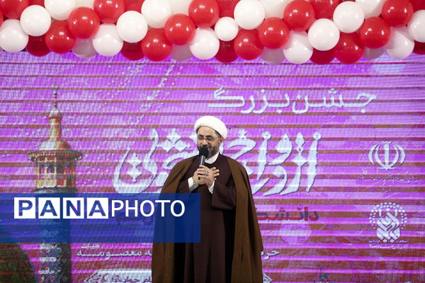 جشن ازدواج ۶۵۰ زوج دانشجوی دانشگاه‌های قم در سالروز میلاد جوادالائمه(س)