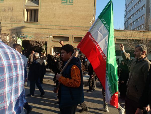 تشییع پیکر شهدا، همراه با اعلام انزجار از اغتشاشات اخیر 