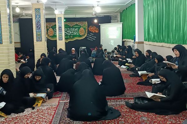 برگزاری مراسم شب قدر در حسینیه بیت الرباب قیامدشت ری 