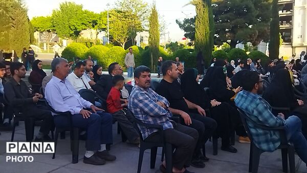 اهالی فرهنگ، هنر و رسانه نیشابور همانند مردم پای کار انقلاب 