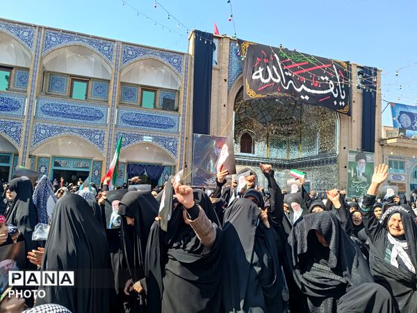 خروشِ بصیرت در صحن امامزاده جعفر (ع)؛ تالار قرآن پیشوا گنجایش دریای سوگواران مقتدا را نداشت