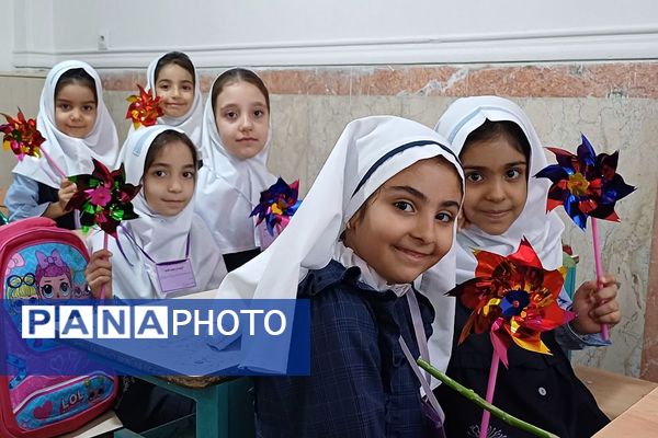 جشن شکوفه‌ها در شهرستان ورامین