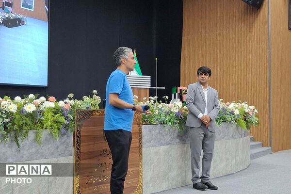 گردهمایی دبیران و آموزگاران تربیت بدنی در کانون فرهنگی تربیتی امام خمینی (ره) به مناسبت هفته تربیت بدنی و ورزش 