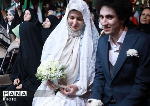 میدان فلسطین میزبان جشن عقد یکی از زوج های جانفدای تهرانی
