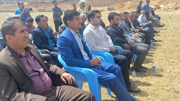 آیین کلنگ‌زنی مدرسه 12 کلاسه در دیشموک 