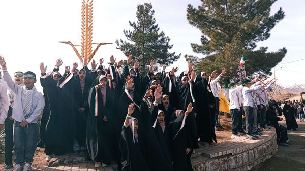 راهپیمایی ۲۲ بهمن در رباط‌سنگ، تجدید بیعت مردم با انقلاب