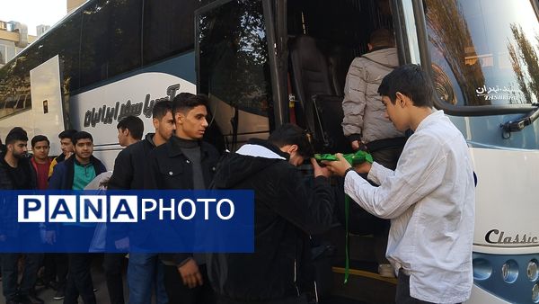 سفر دانش‌آموزان خراسان رضوی به دیدار مقام معظم رهبری 