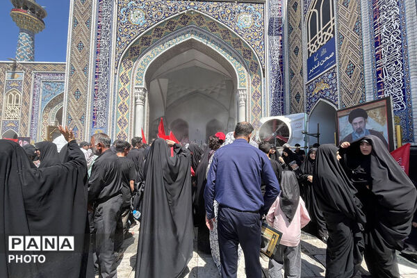 مشهد در سوگ؛ بدرقه باشکوه رهبر شهید انقلاب در جوار بارگاه رضوی