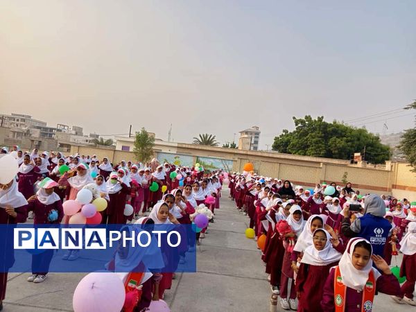 جشن «هفته سلامت روان» در مدرسه شهید سمیه میناب