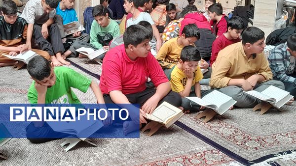  محفل انس با قرآن در اعتکاف سه روز در بهشت