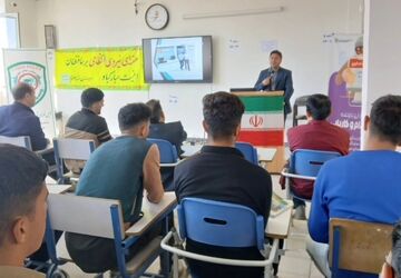گرامیداشت هفته نیروی انتظامی در مدرسه شهید غفارلوی شهرستان خوی