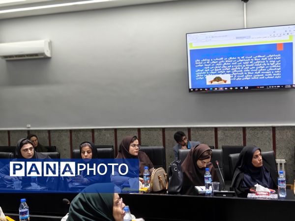 (طرح هم راه) همراهی والدین با مدرسه برای رشد آموزشی و تربیتی دانش‌آموزان پایه اول