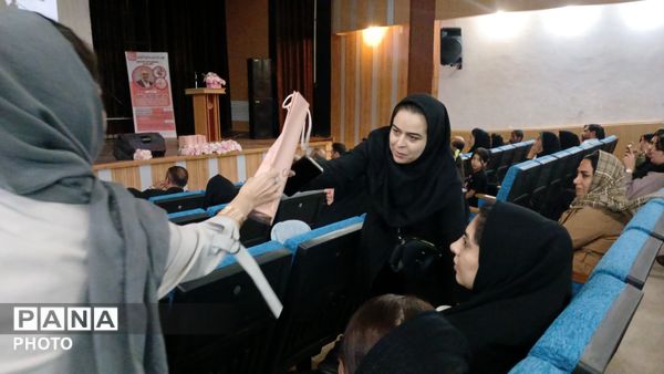 فارسان میزبانِ یکی از برترین مغزهای متفکر زیست‌شناسی جهان