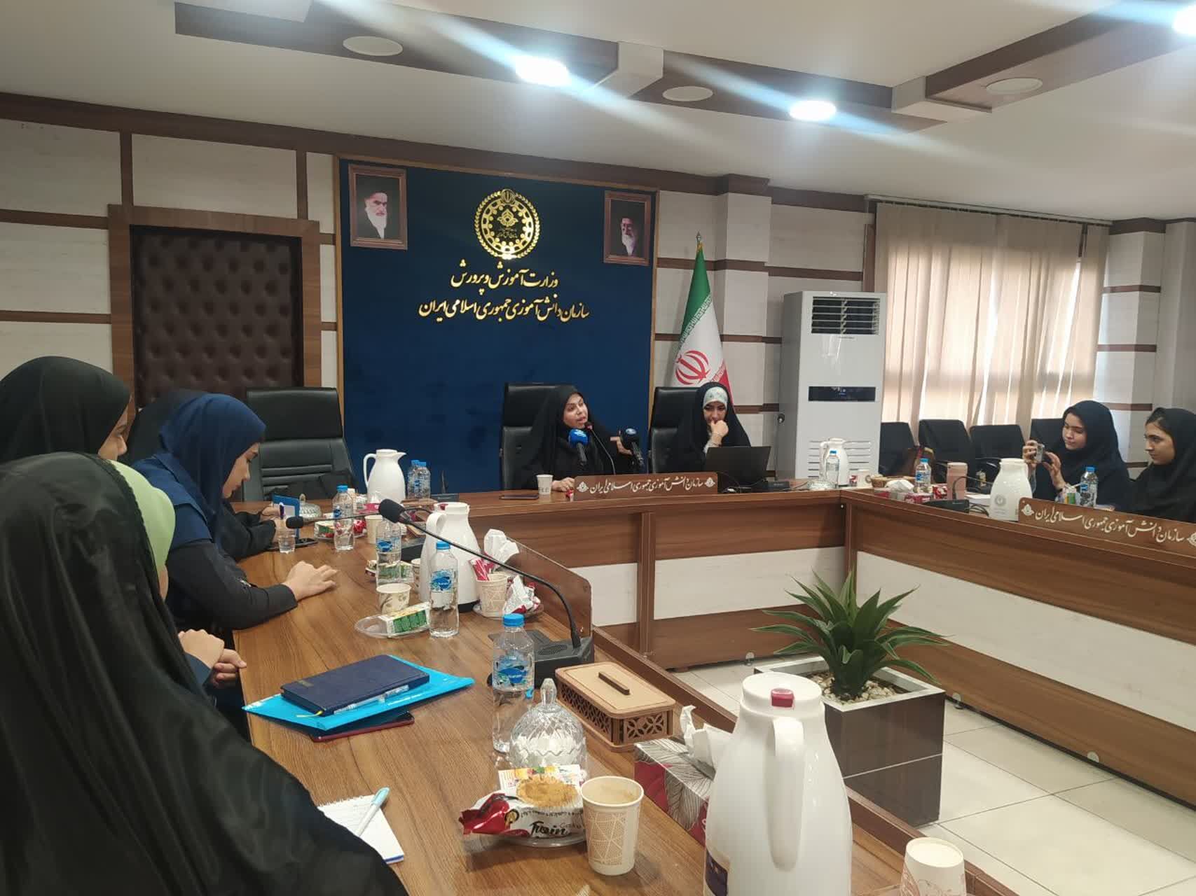 حضور خبرنگاران پانا استان قم در دوره آموزشی نوراوی مهر
