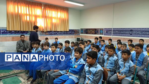 برگزاری مراسم نمادین سفیران سلامت در کمیجان