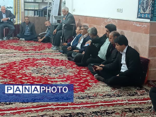 نشست فرماندار با اصناف و بازاریان گناباد 