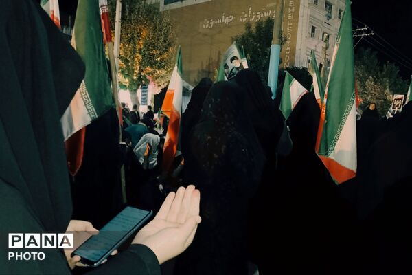  لردگان یک صدا و یک‌دل، جانم فدای رهبر