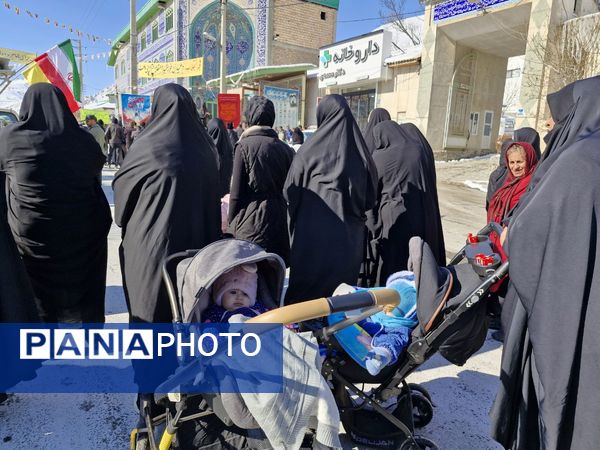 شهر نیشابور سفید پوش شد 