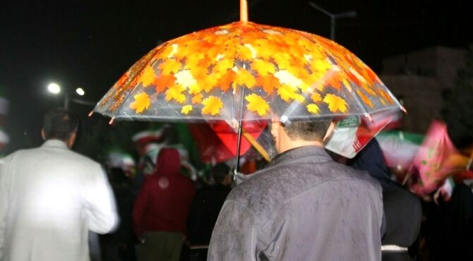 با اینکه میدونی منطقه پر خطریه چرا اومدی تجمعات ؟