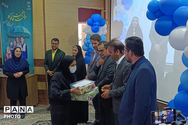تقدیر از سفیران سلامت خراسان شمالی 
