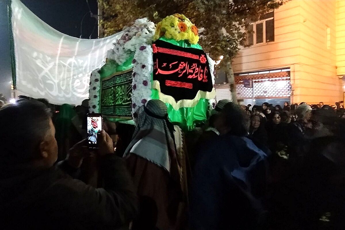 تشییع نمادین حضرت زهرا(س) تا حرم مطهر جعفر بن موسی الکاظم(ع) شهرستان پیشوا