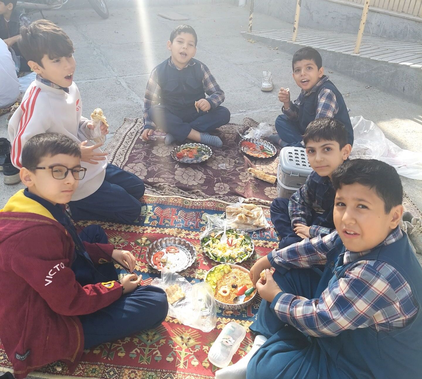 صبحانه سلامت و روز جهانی تخم مرغ در مدرسه شهدای فرهنگی شهرستان شیروان