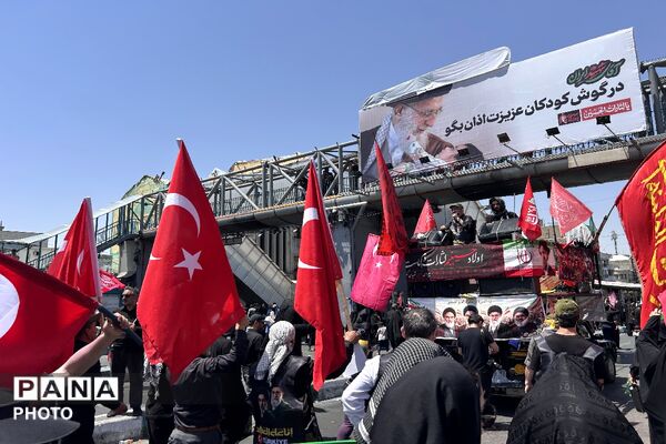 حضور میلیونی آحاد مردم ایران در مراسم تشییع رهبر شهید