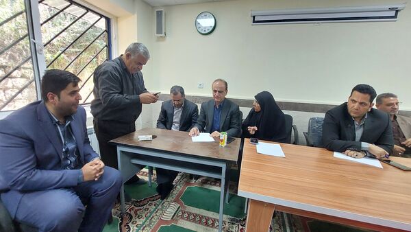 برگزاری میز خدمت به‌مناسبت هفته دولت در بلده