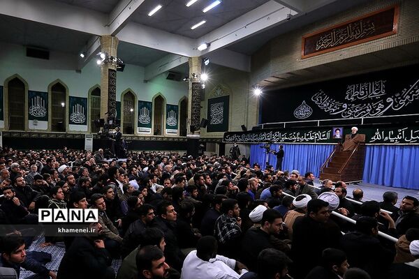 اولین شب عزاداری فاطمیه‌ با حضور رهبر معظم انقلاب