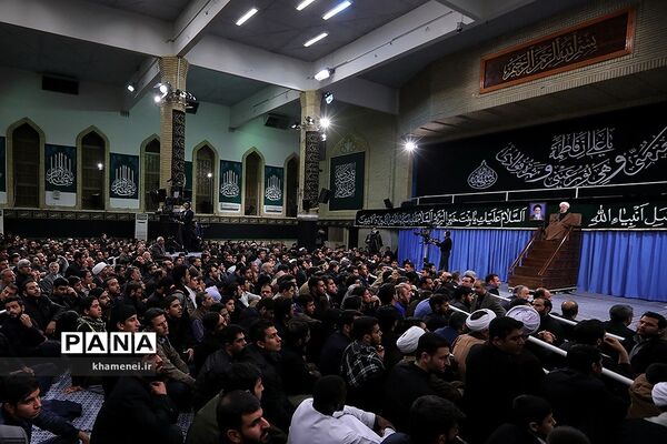 اولین شب عزاداری فاطمیه‌ با حضور رهبر معظم انقلاب